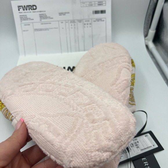 VERSACE MEDUSA AMPLIFIED SLIPPERS 🩰 - Picture 10 of 12